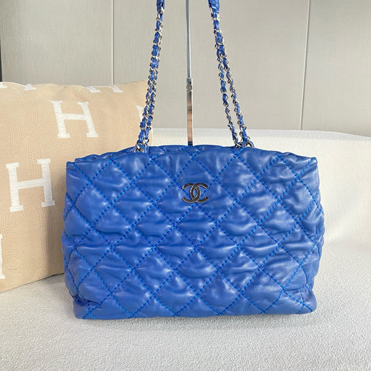 Chanel - Puff tote - Leather - Blue - (36)