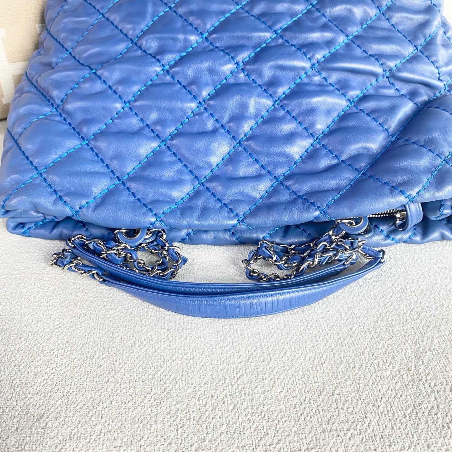 Chanel - Puff tote - Leather - Blue - (36)