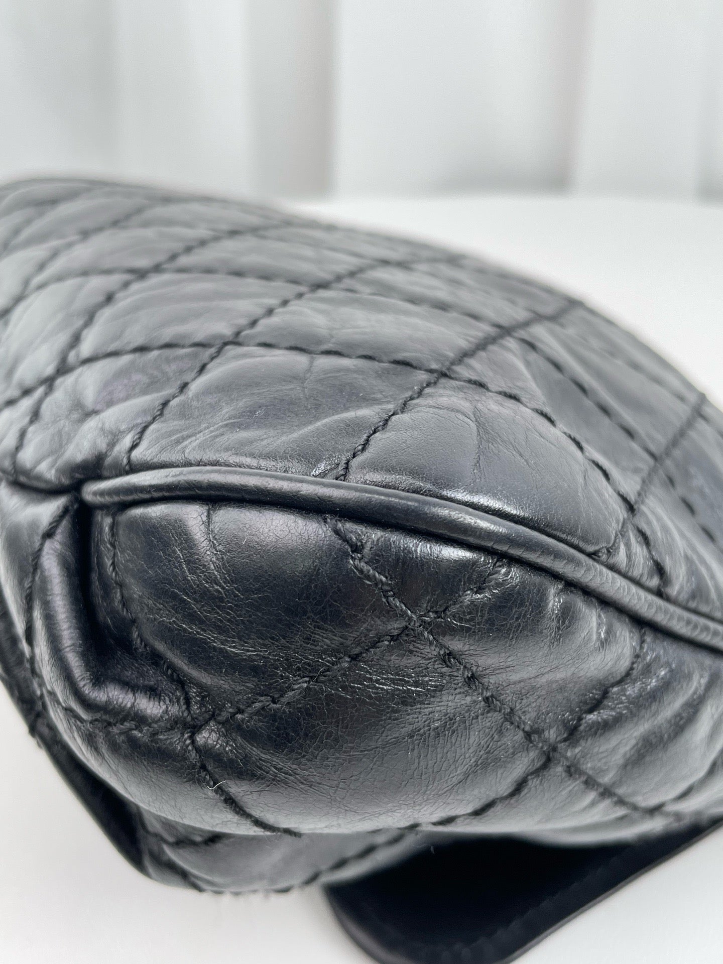 Chanel - Pumpkin Flap Bag - Leather - Black - (medium)