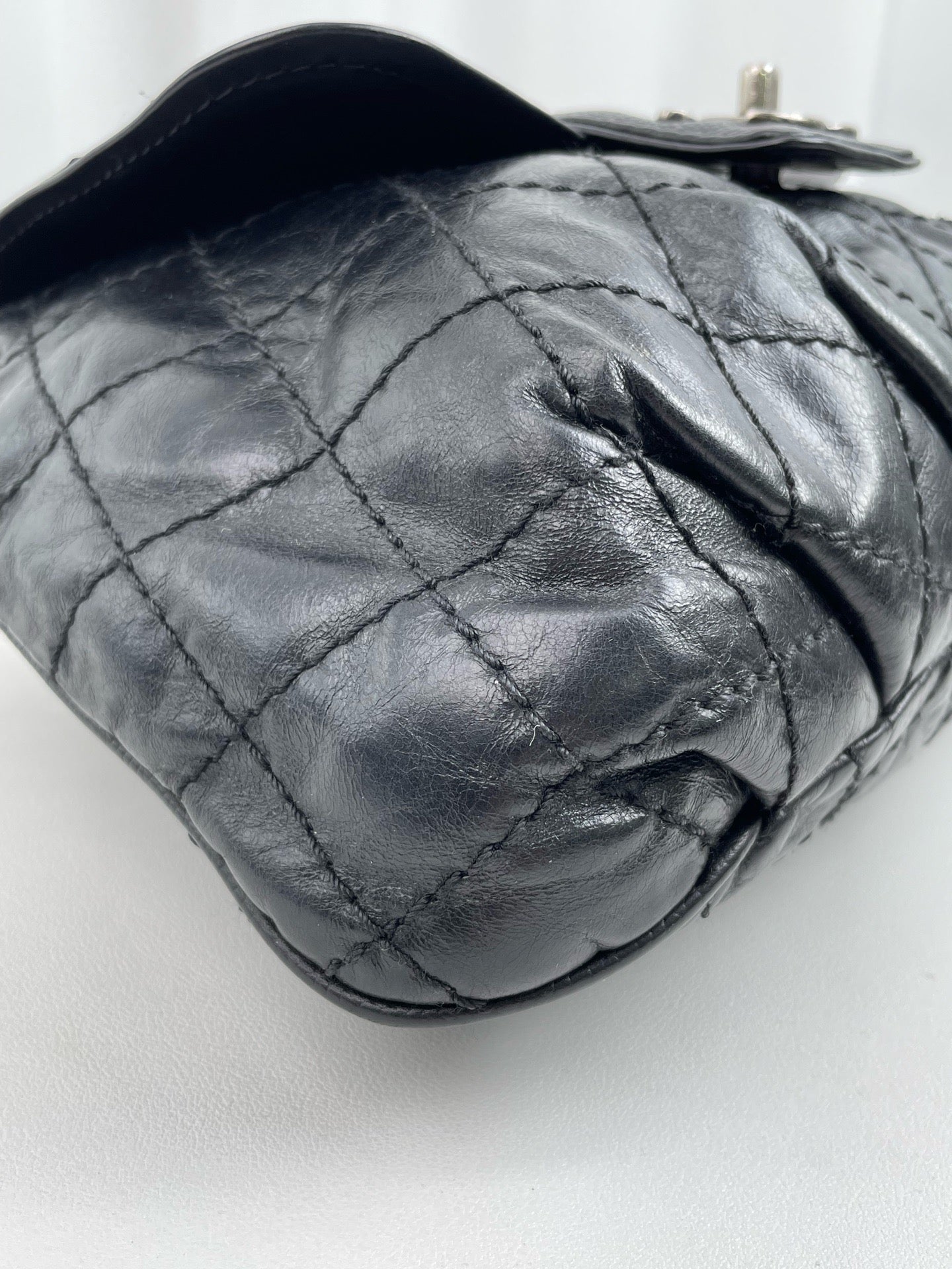 Chanel - Pumpkin Flap Bag - Leather - Black - (medium)