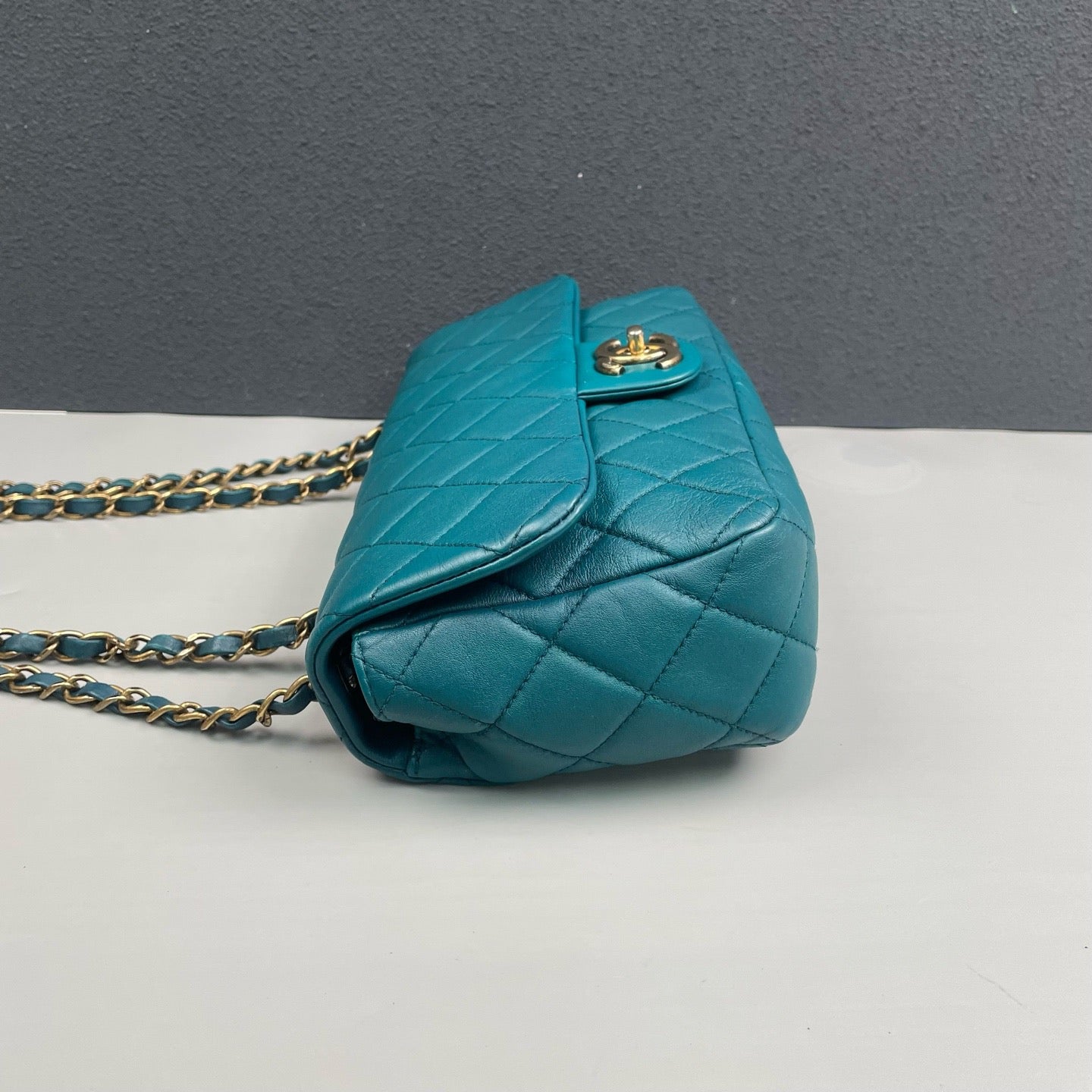 Chanel - Quilted Baguette Flap Bag - Lambskin leather - Teal with Gold-Tone Hardware - (Small)