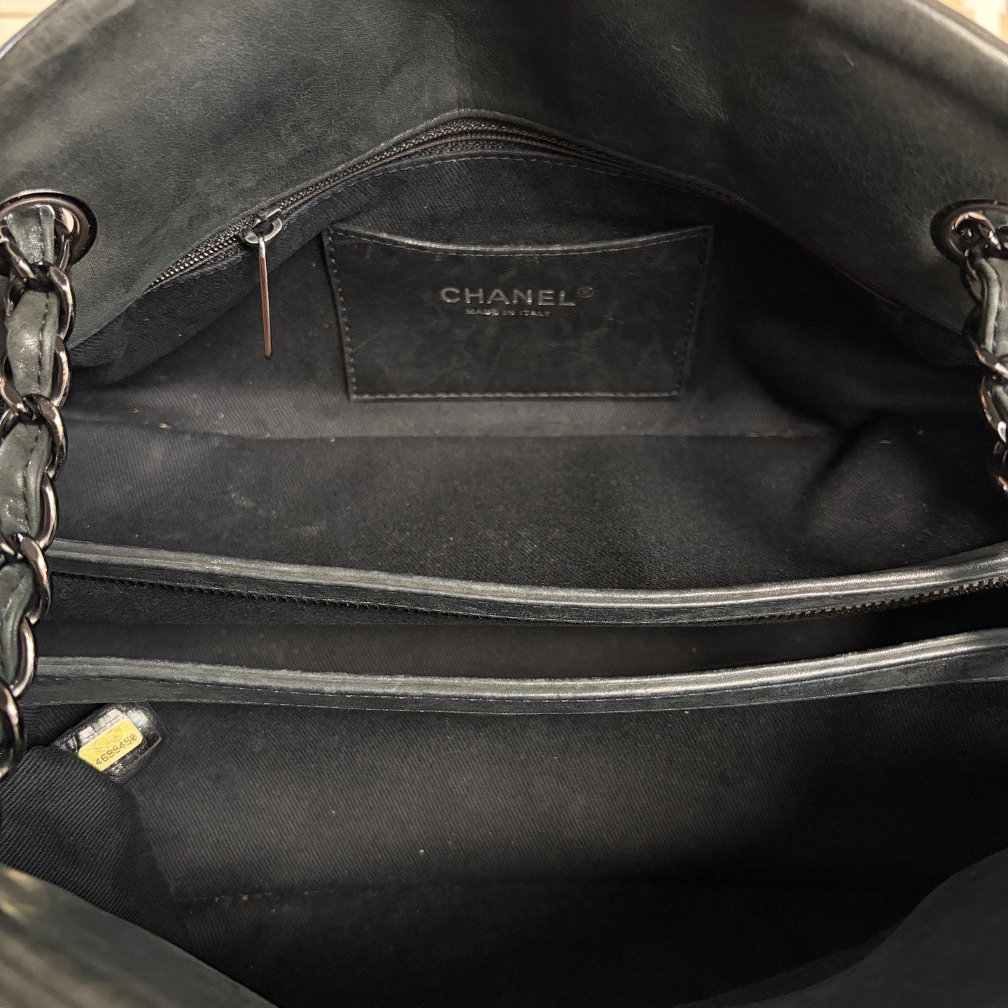 Chanel - Quilted Bowling Bag - Cowhide leather - Grey - (medium)