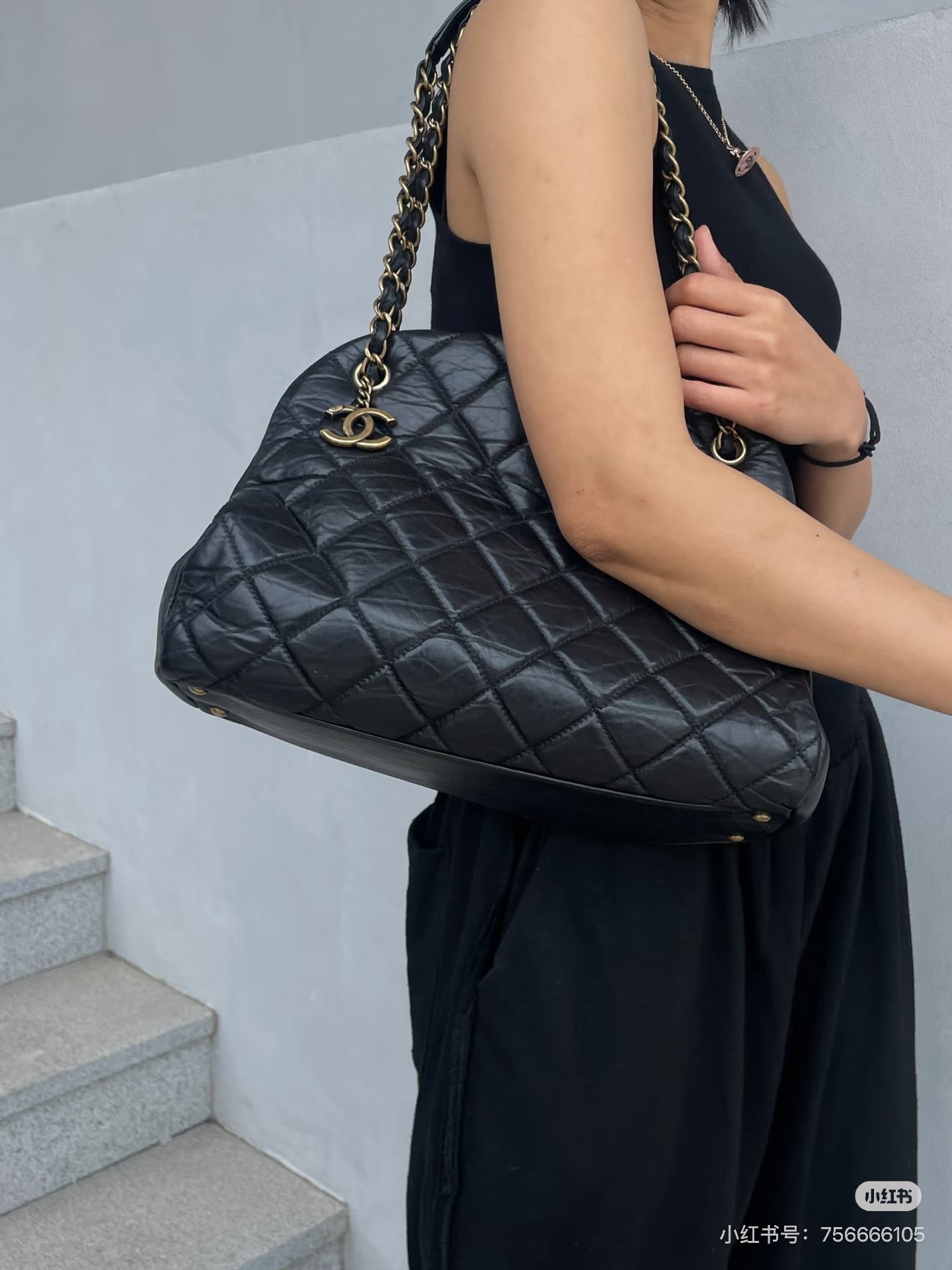 Chanel - Quilted Bowling Chain Bag - Oiled wax leather - Black - (medium)