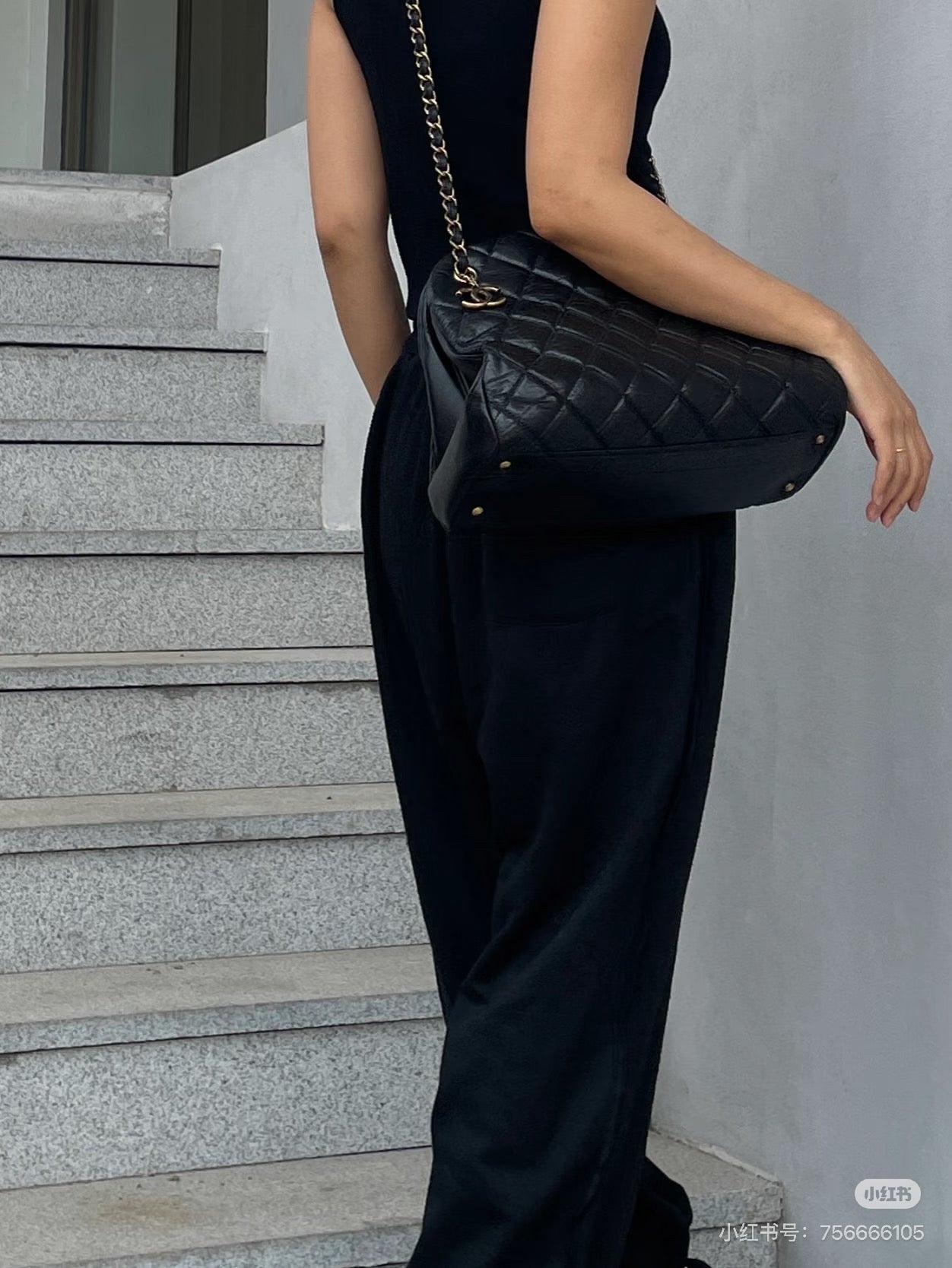 Chanel - Quilted Bowling Chain Bag - Oiled wax leather - Black - (medium)