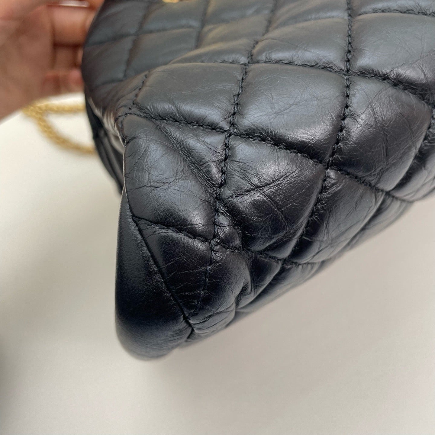 Chanel - Quilted Chain Shoulder Bag - Lambskin leather - Black - (Medium)