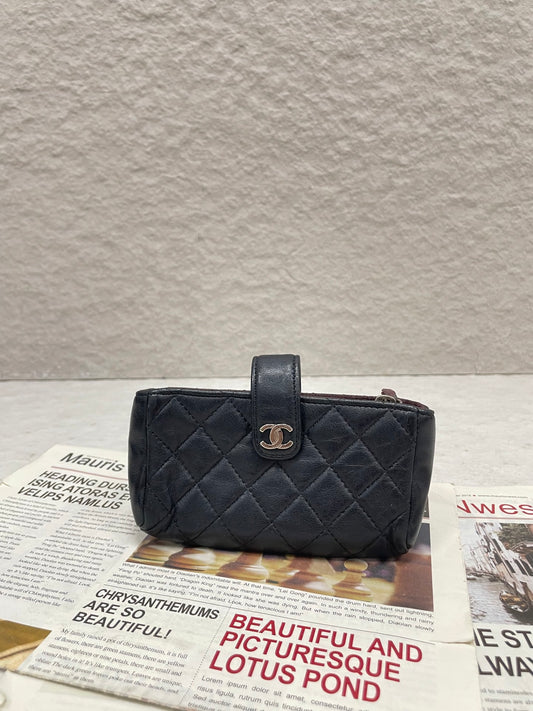 Chanel - Quilted Coin Purse - Leather - Black - (small)