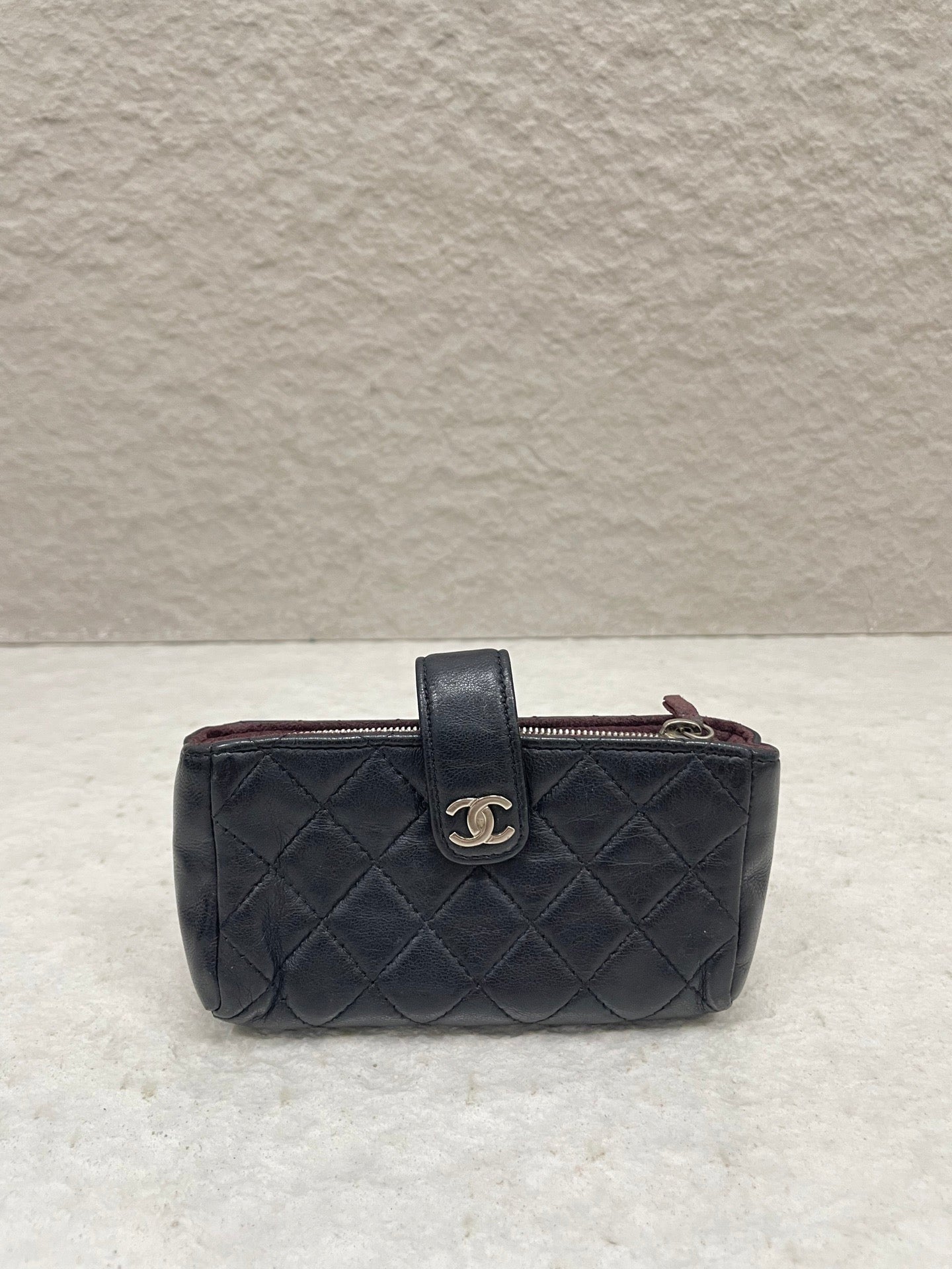 Chanel - Quilted Coin Purse - Leather - Black - (small)