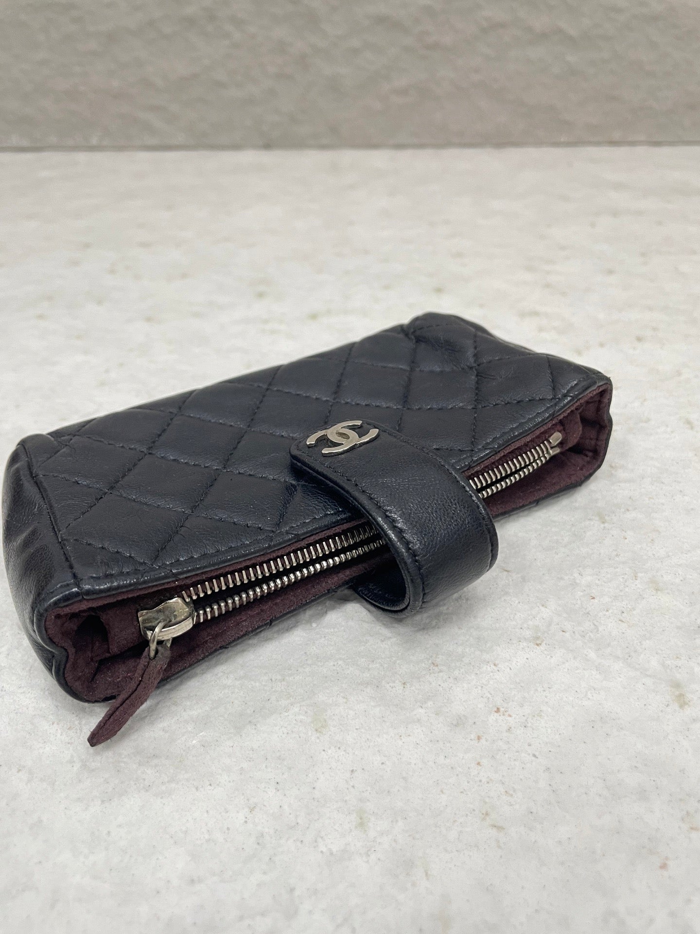 Chanel - Quilted Coin Purse - Leather - Black - (small)