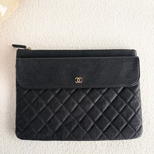 Chanel - Quilted Flap Clutch Bag - Grained calfskin leather - Black - (Medium)