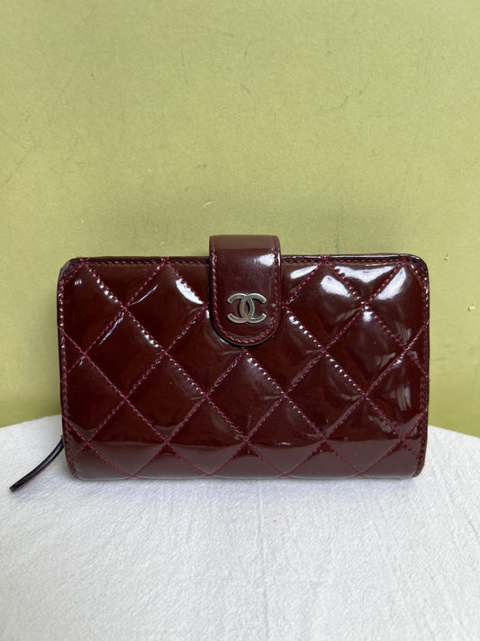 Chanel - Quilted Flap Wallet - Patent leather - Red - (Small)