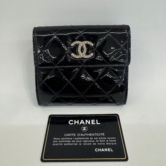 Chanel - Quilted Patent Leather Wallet - Patent leather - Black - (Small)