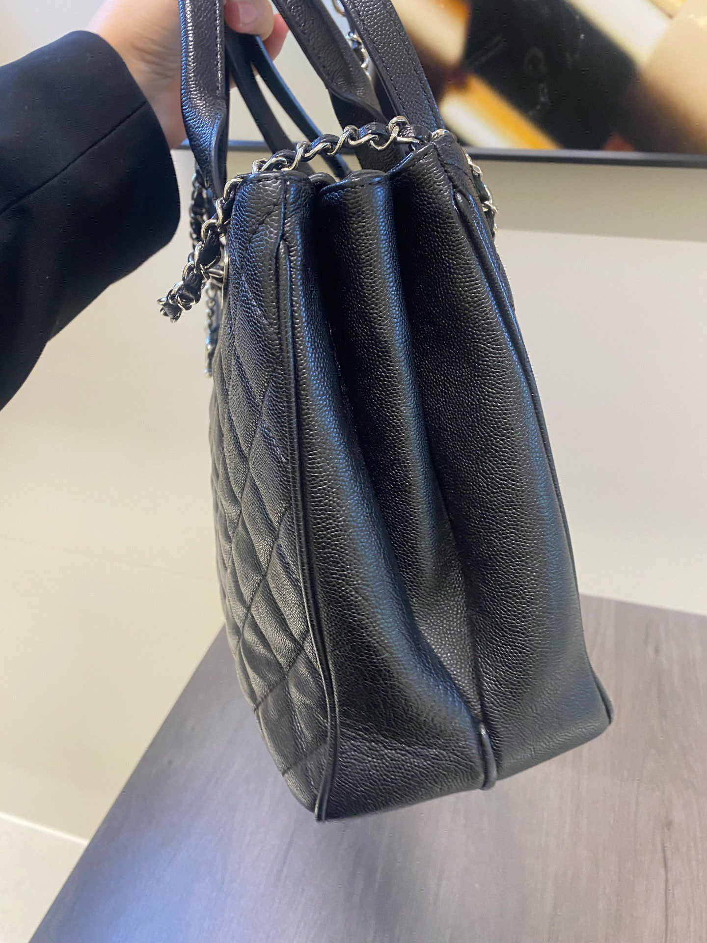 Chanel - Quilted Shopping Tote - Grained calfskin leather - Black with Silver-Tone Hardware - (medium)