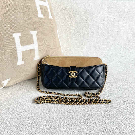 Chanel - Quilted Suede Phone Bag - Lambskin leather and suede - Black and Beige with Gold-Tone Hardware - (mini)