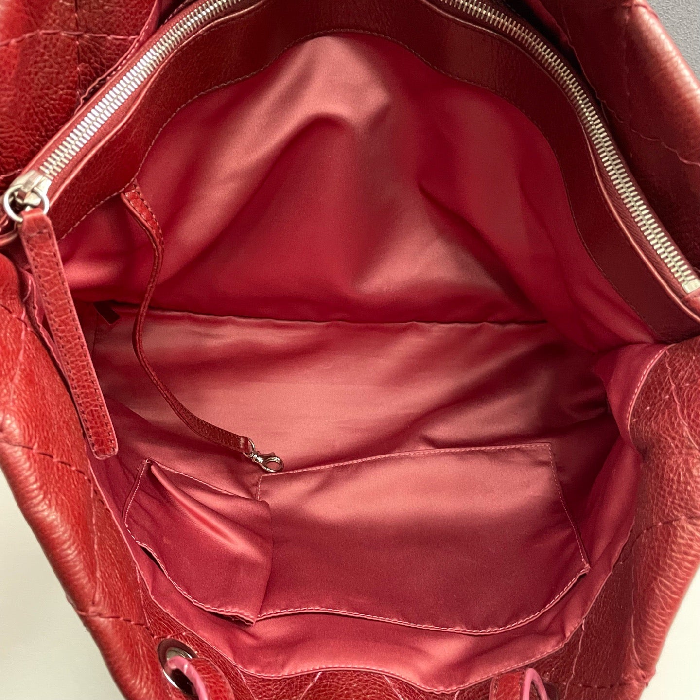 Chanel - Quilted Tote - Leather - Burgundy - (Large)