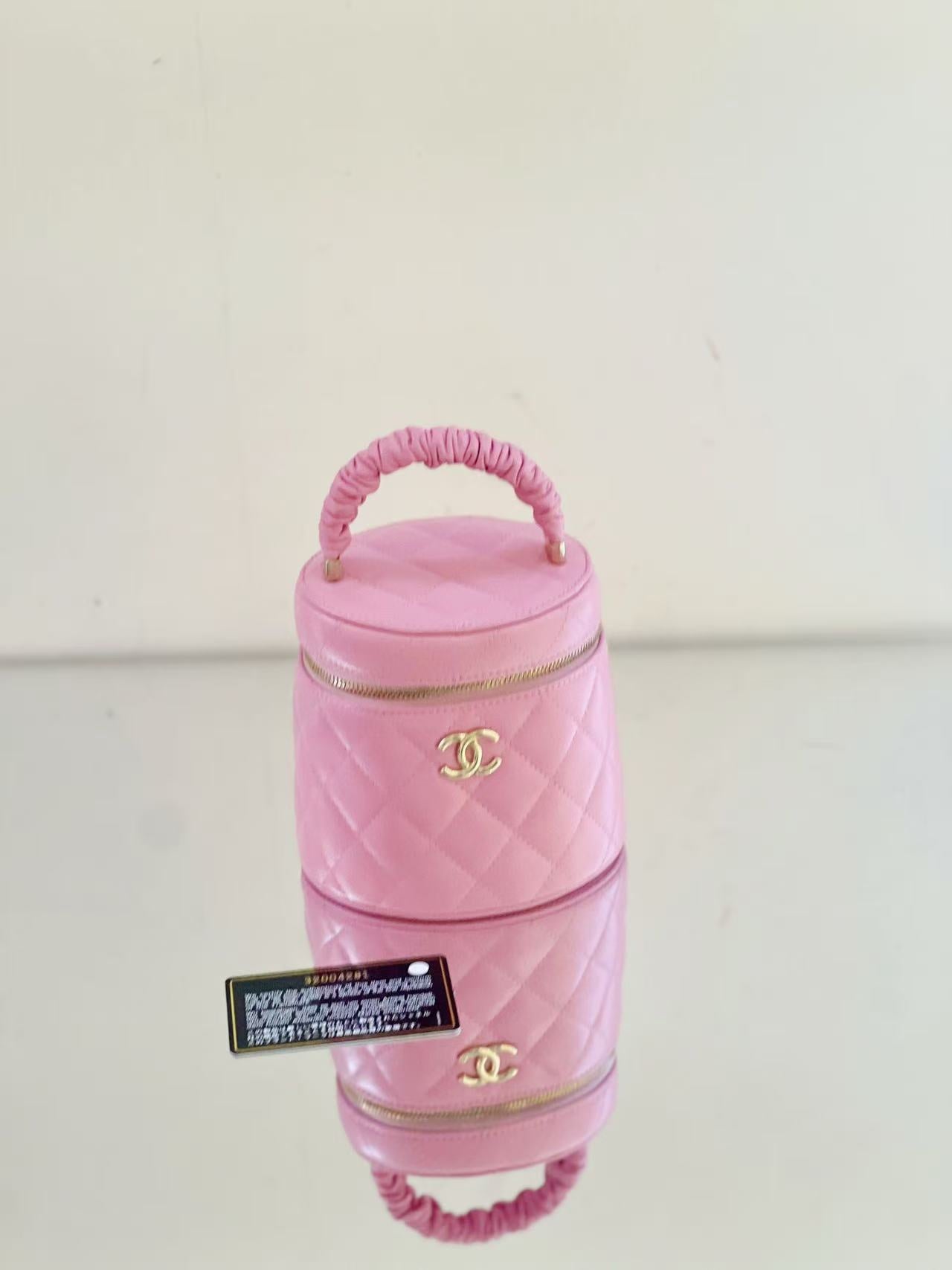 Chanel - Quilted Vanity Case with Ruched Top Handle - Lambskin leather - Pink - (mini)