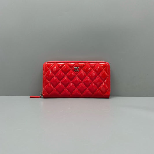 Chanel - Quilted Zipped Wallet - Patent leather - Red - (None)