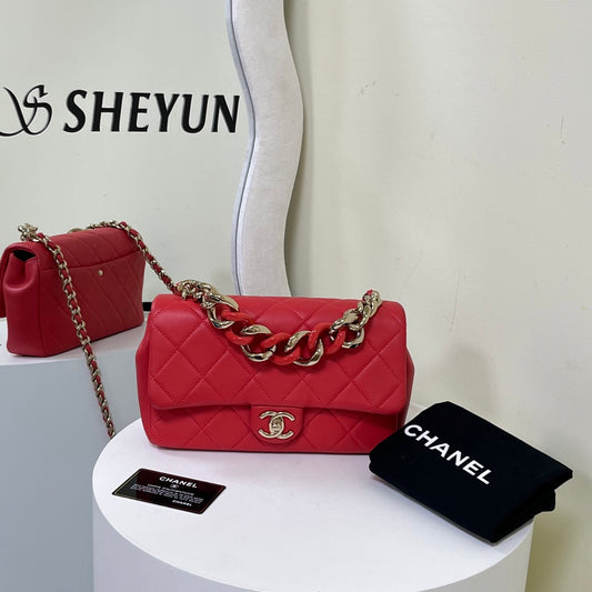 Chanel - Resort Collection Classic Flap - Leather - Red - (small)