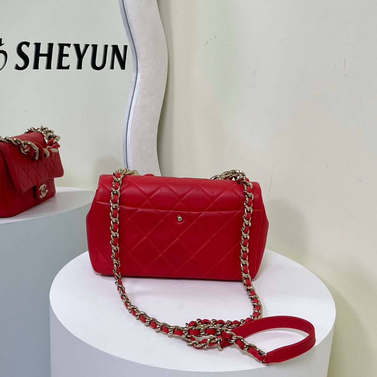 Chanel - Resort Collection Classic Flap - Leather - Red - (small)