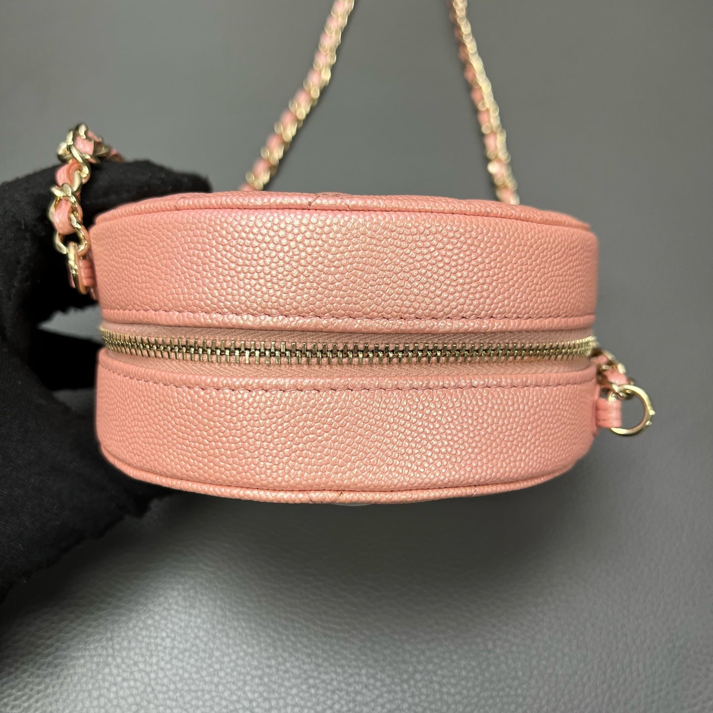 Chanel - Round Clutch with Chain - Leather - Pink - (mini)