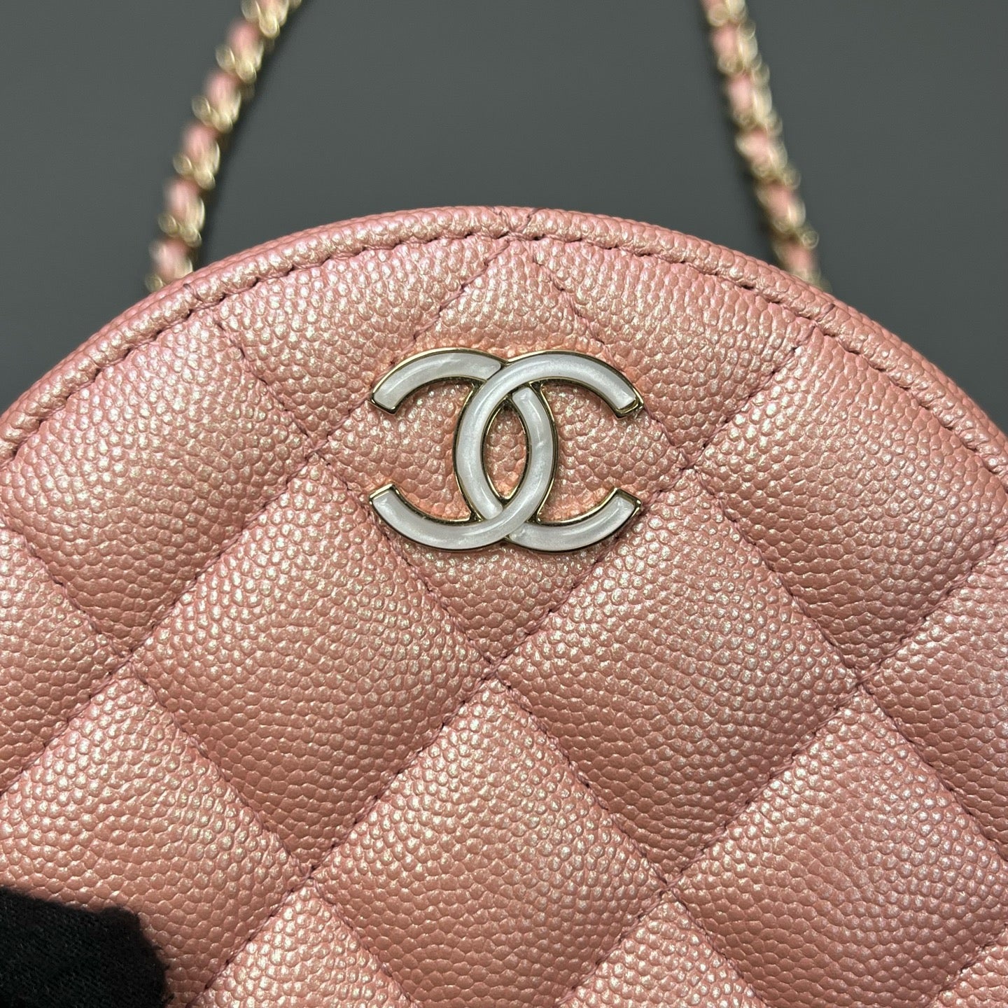 Chanel - Round Clutch with Chain - Leather - Pink - (mini)