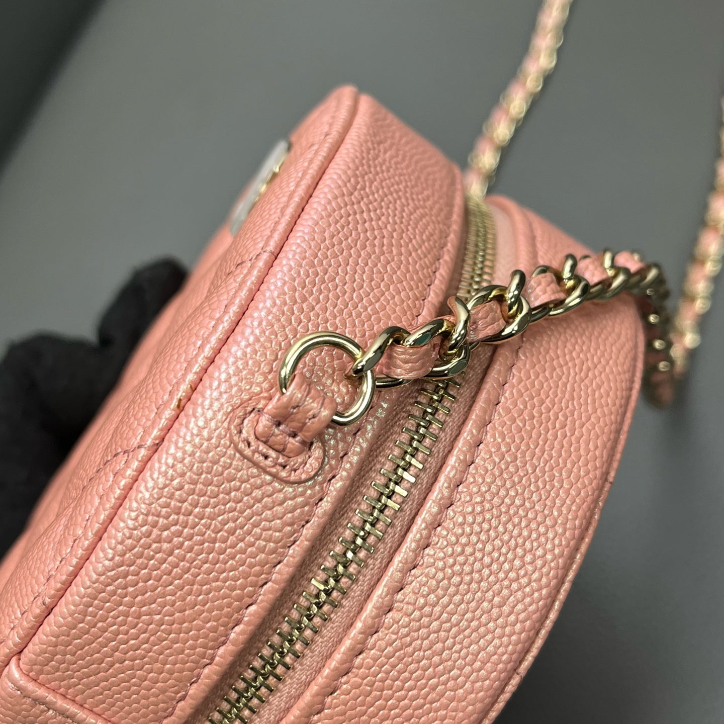 Chanel - Round Clutch with Chain - Leather - Pink - (mini)