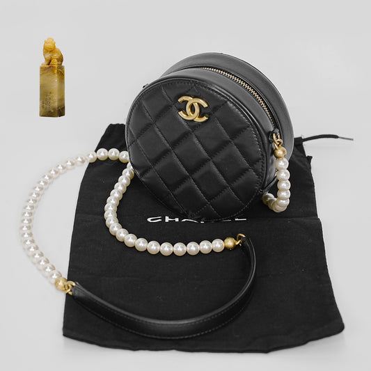 Chanel - Round Vanity Case - Leather - Black - (mini)