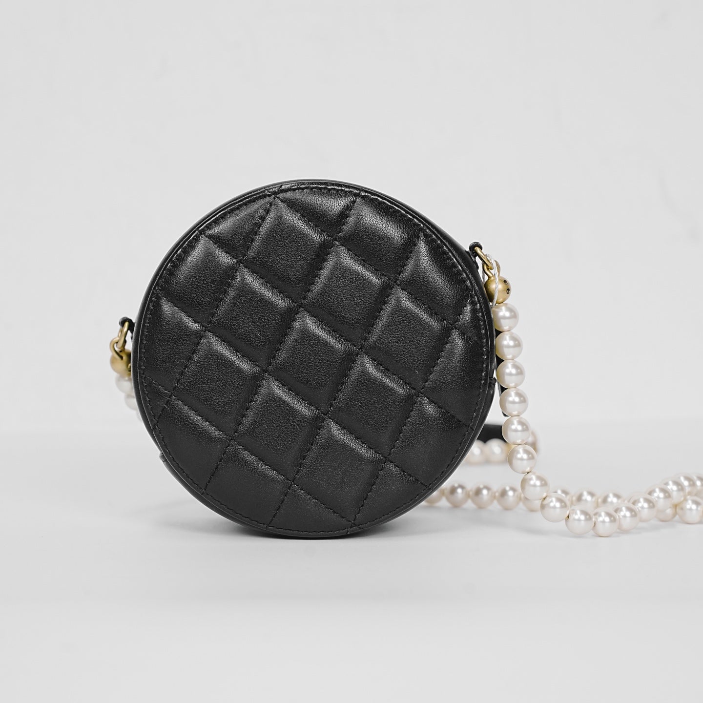Chanel - Round Vanity Case - Leather - Black - (mini)