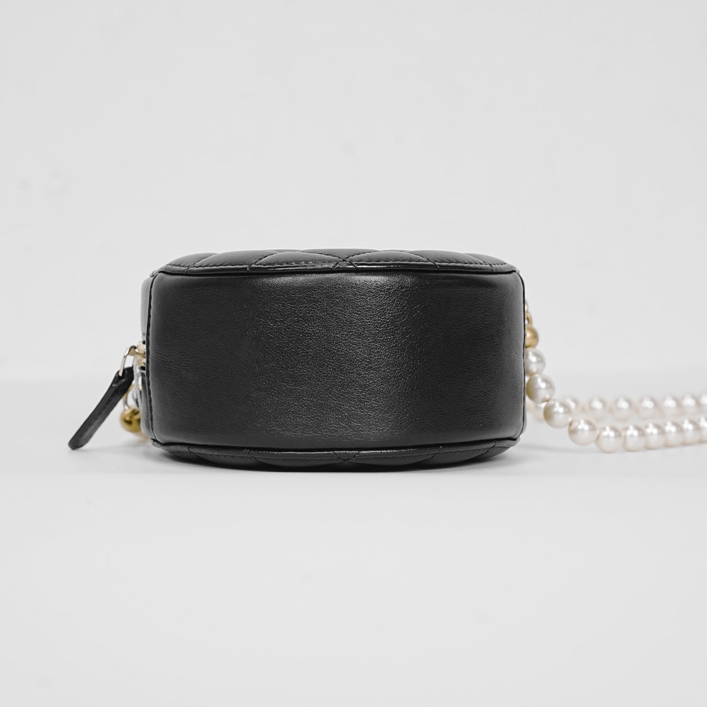Chanel - Round Vanity Case - Leather - Black - (mini)