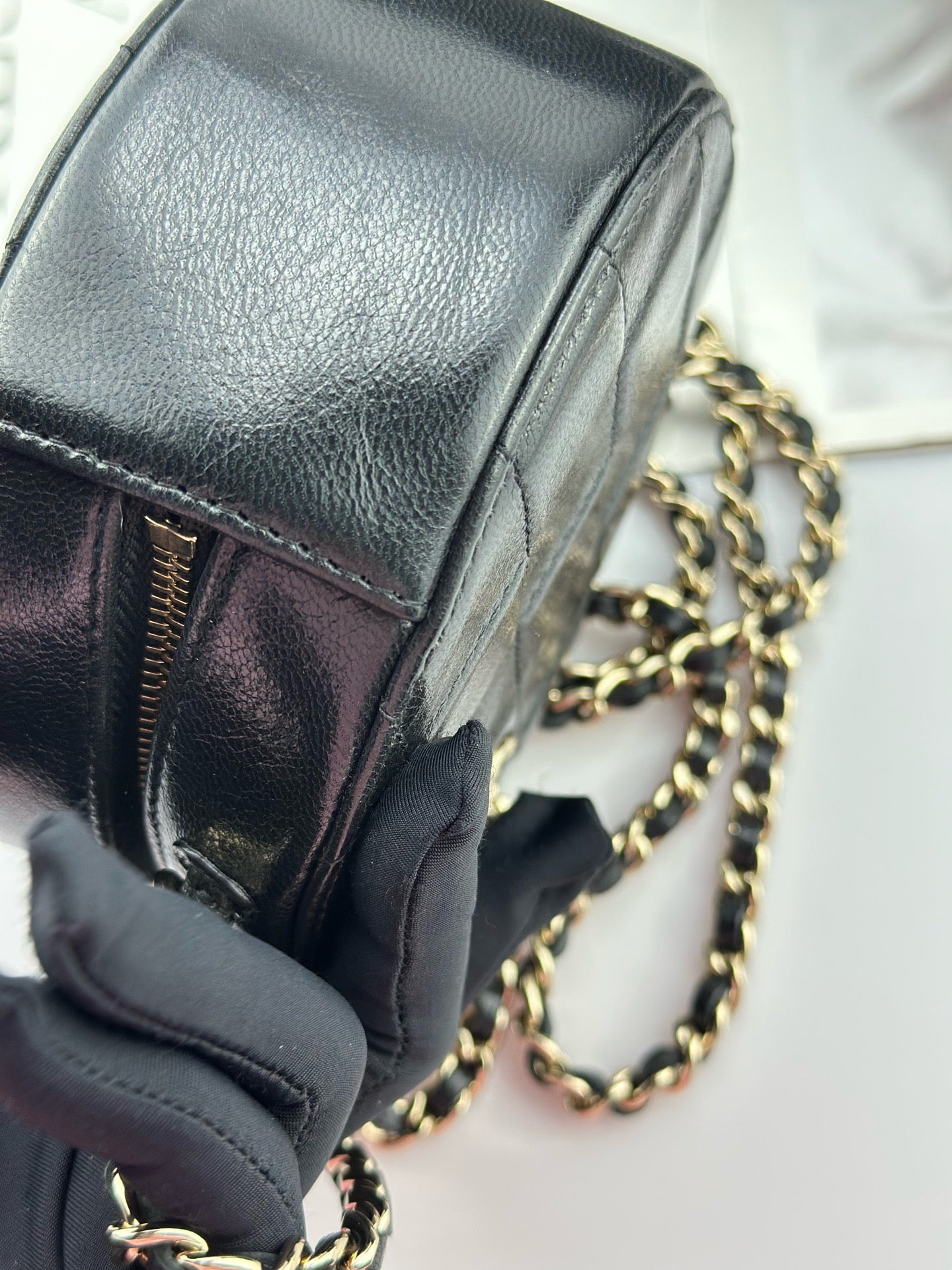 Chanel - Round Vanity Case Mini - Leather - Black - (mini)