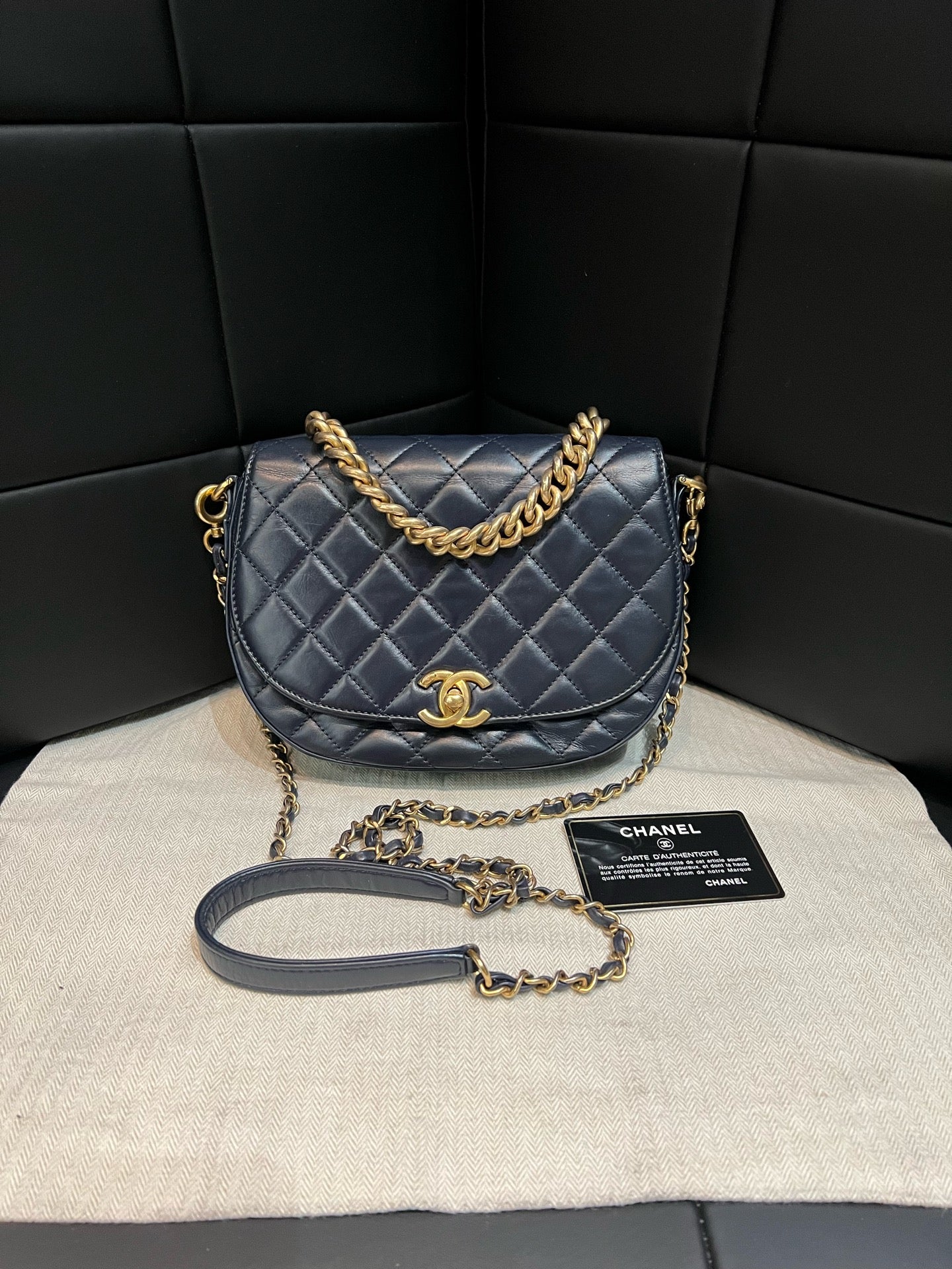 Chanel - Saddle Bag - Leather - Blue - (small)