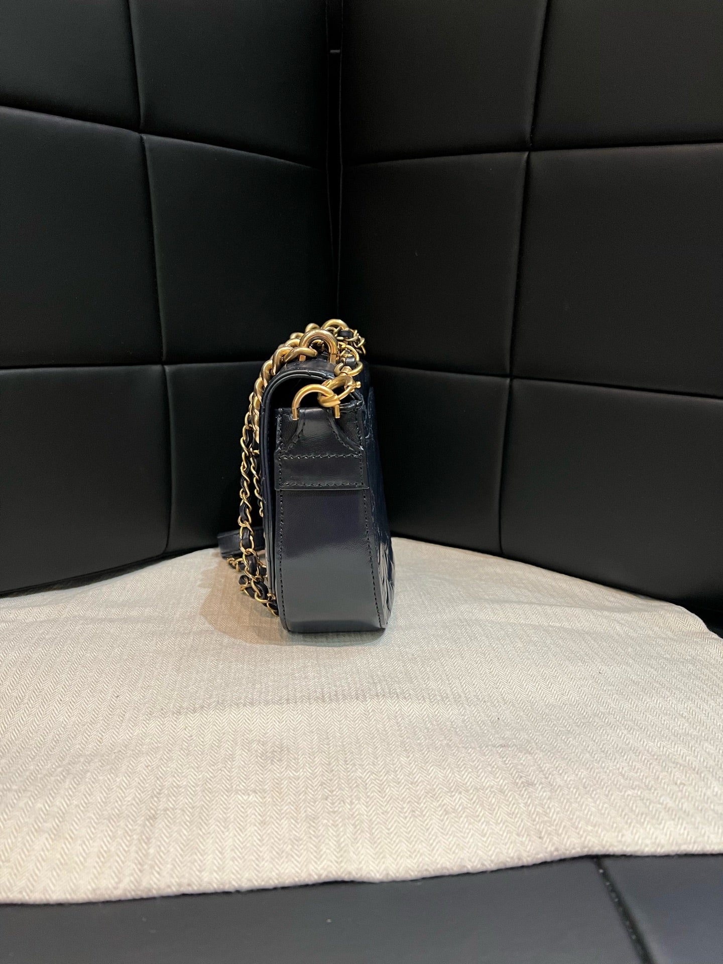 Chanel - Saddle Bag - Leather - Blue - (small)
