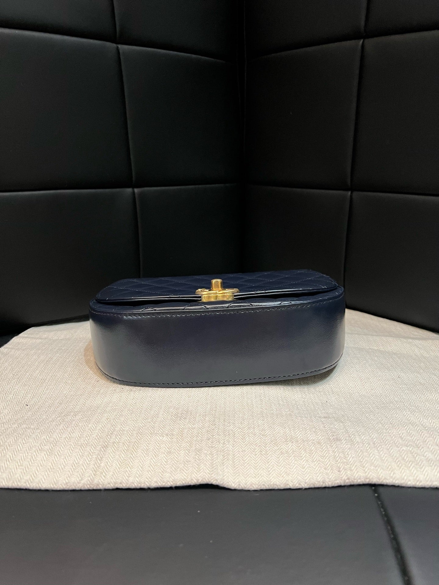 Chanel - Saddle Bag - Leather - Blue - (small)