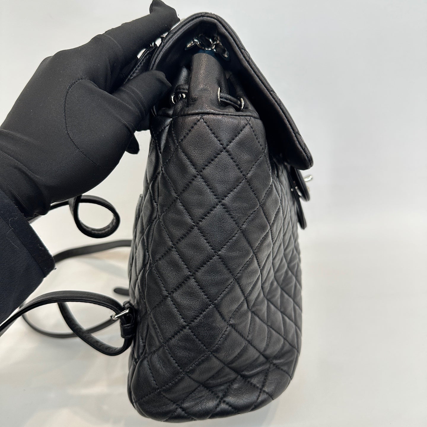 Chanel - Salzburg Backpack - Leather - Black - (medium)