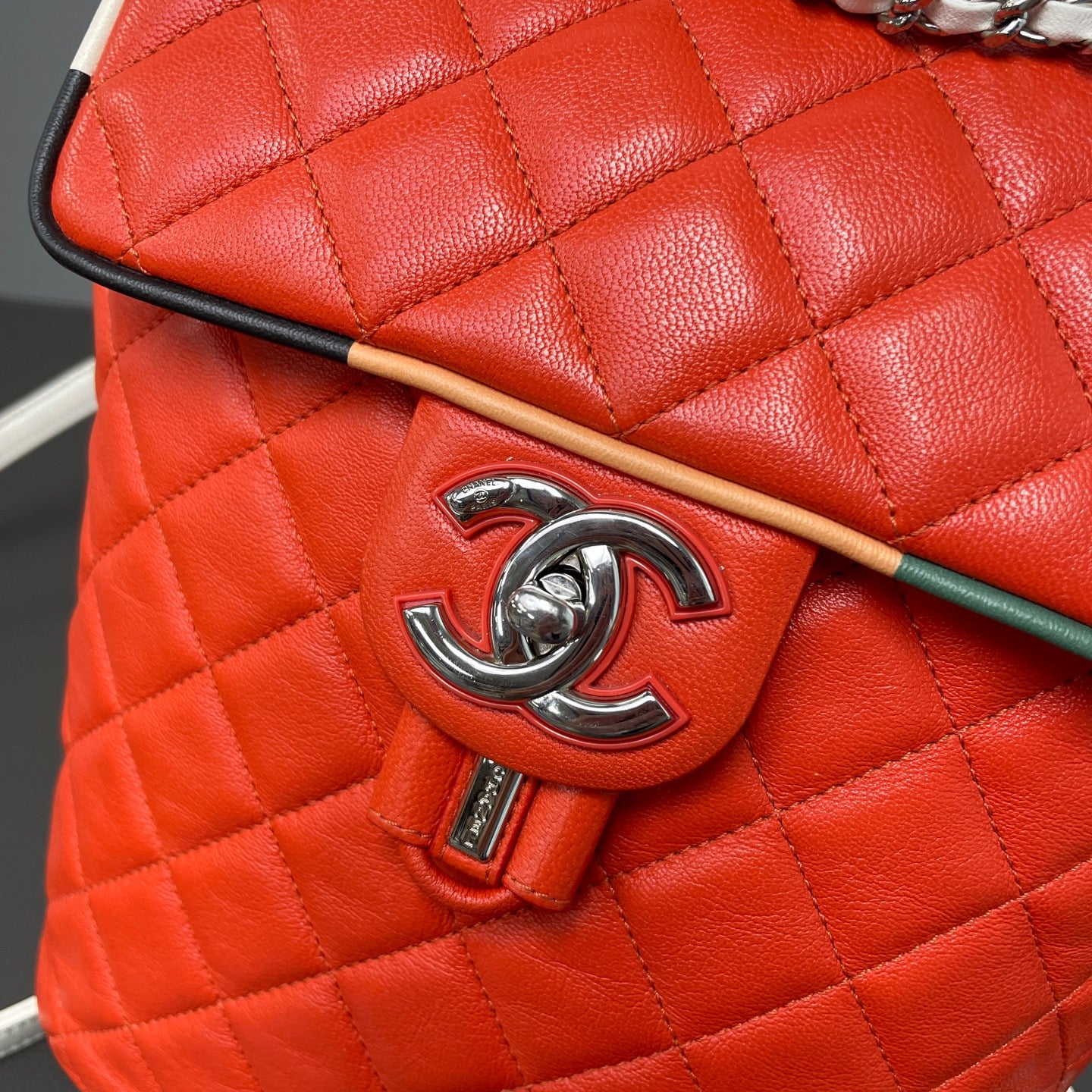 Chanel - Salzburg Backpack - Leather - Multicolour - (small)