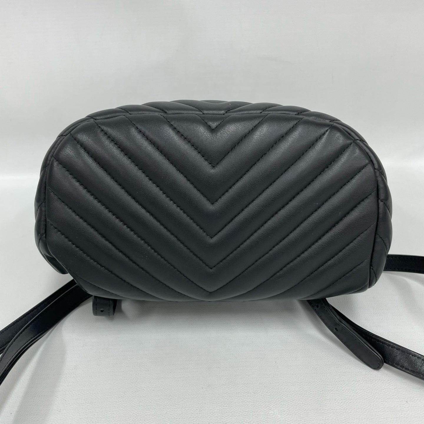 Chanel - Salzburg Chevron Backpack - Lambskin leather - Black - (medium)