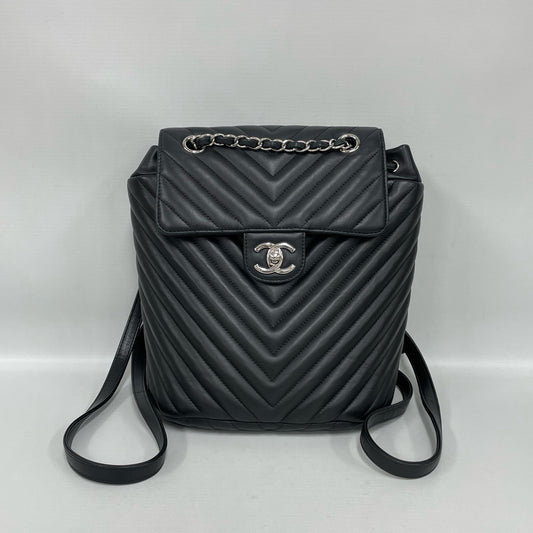 Chanel - Salzburg Chevron Backpack - Lambskin leather - Black - (medium)