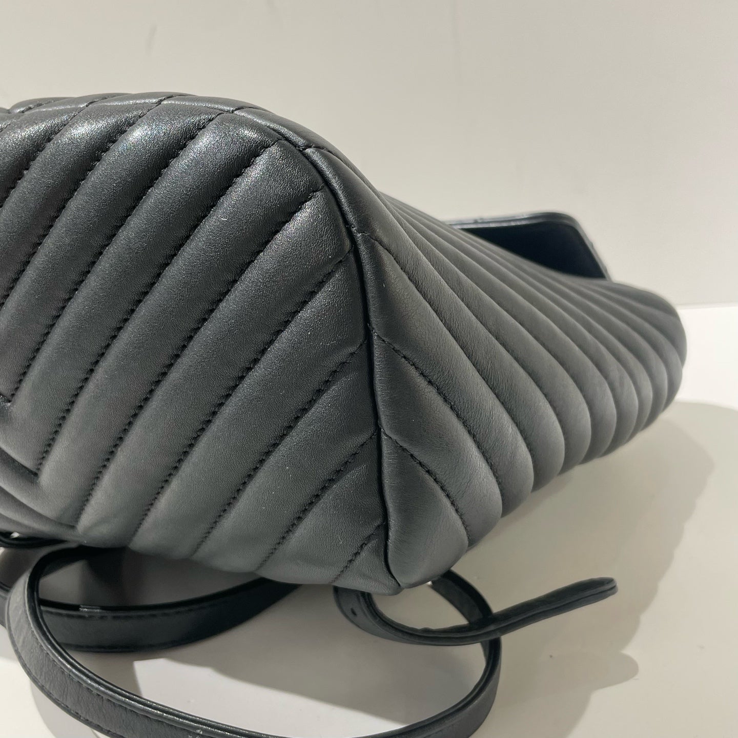Chanel - Salzburg - Leather - Black - (medium)