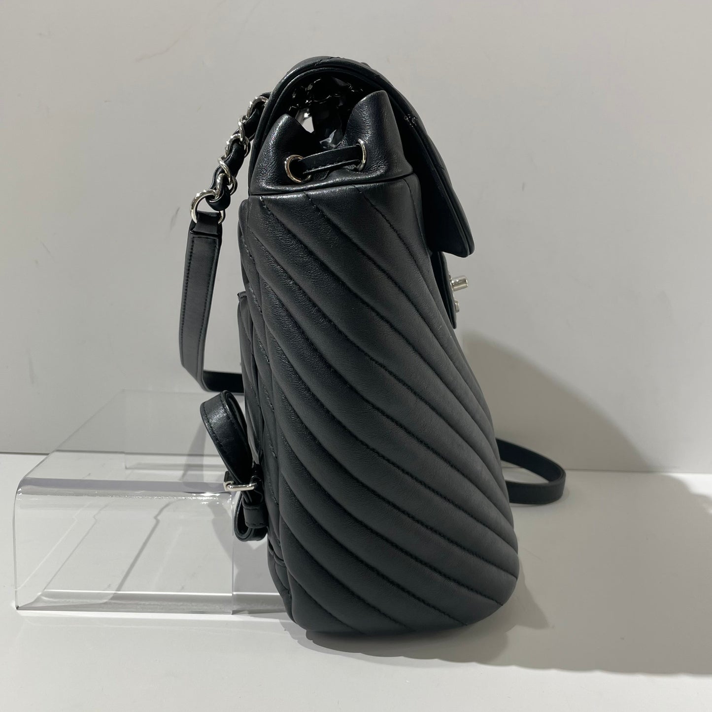 Chanel - Salzburg - Leather - Black - (medium)