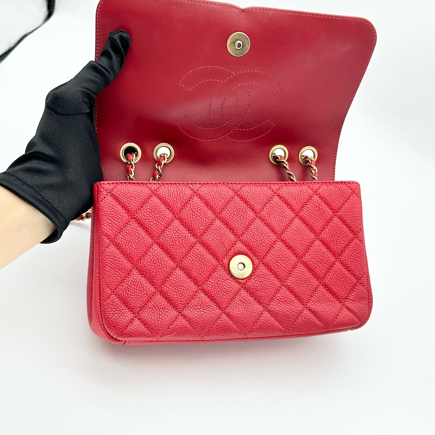 Chanel - Seasonal Flap Bag - Leather - Red - (small)