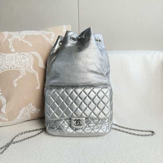 Chanel - Seoul Collection Drawstring Backpack - Cowhide leather - Silver - (Medium)
