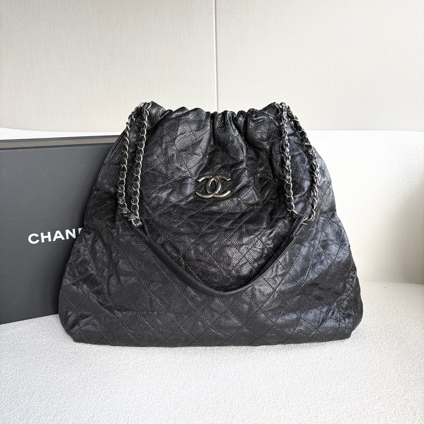 Chanel - Shopping Bag - Leather - Black - (large)