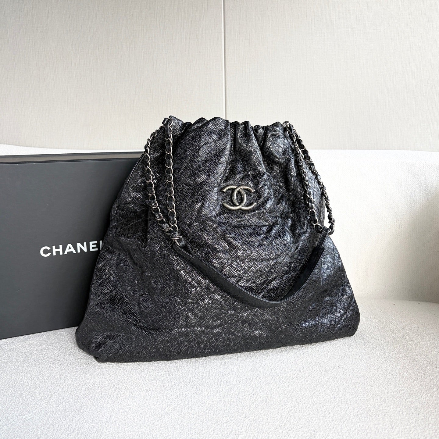Chanel - Shopping Bag - Leather - Black - (large)