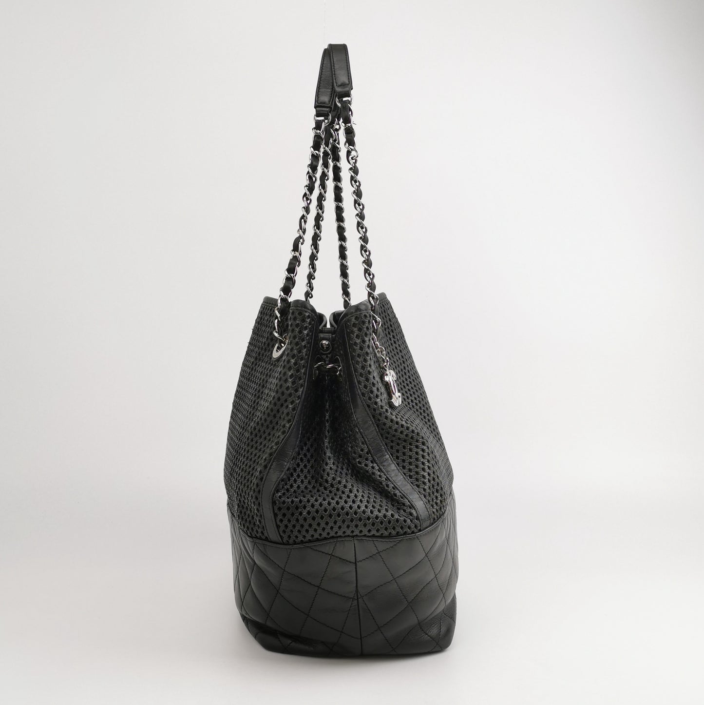 Chanel - Shopping Bag - Leather - Black - (Other)