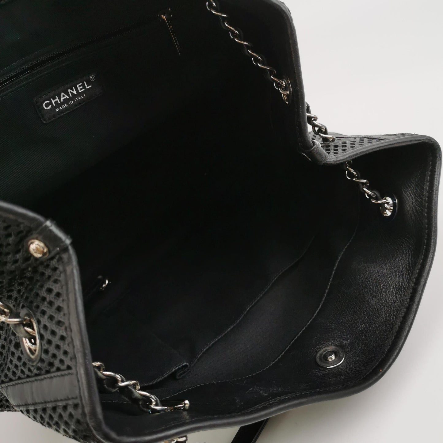 Chanel - Shopping Bag - Leather - Black - (Other)