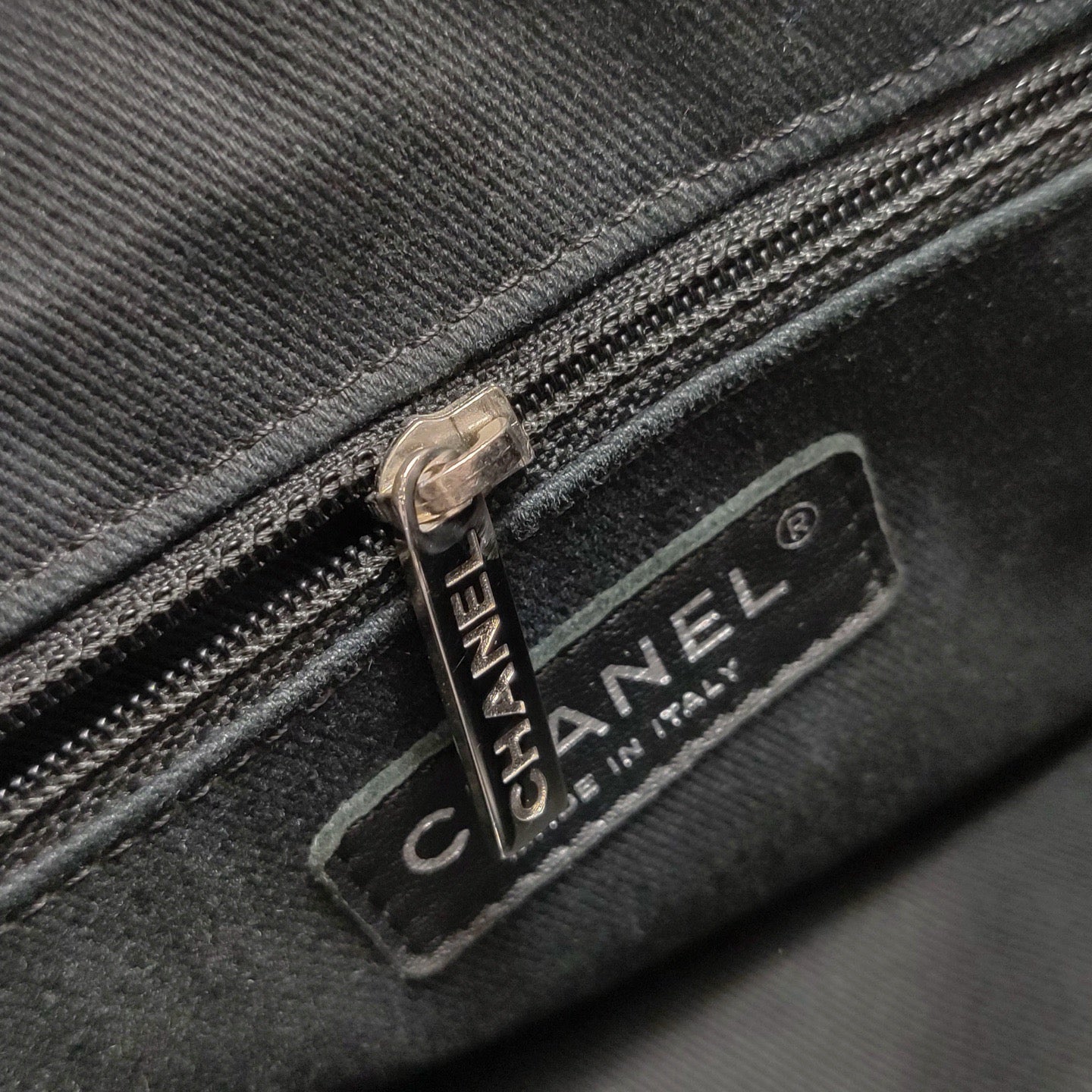 Chanel - Shopping Bag - Leather - Black - (Other)