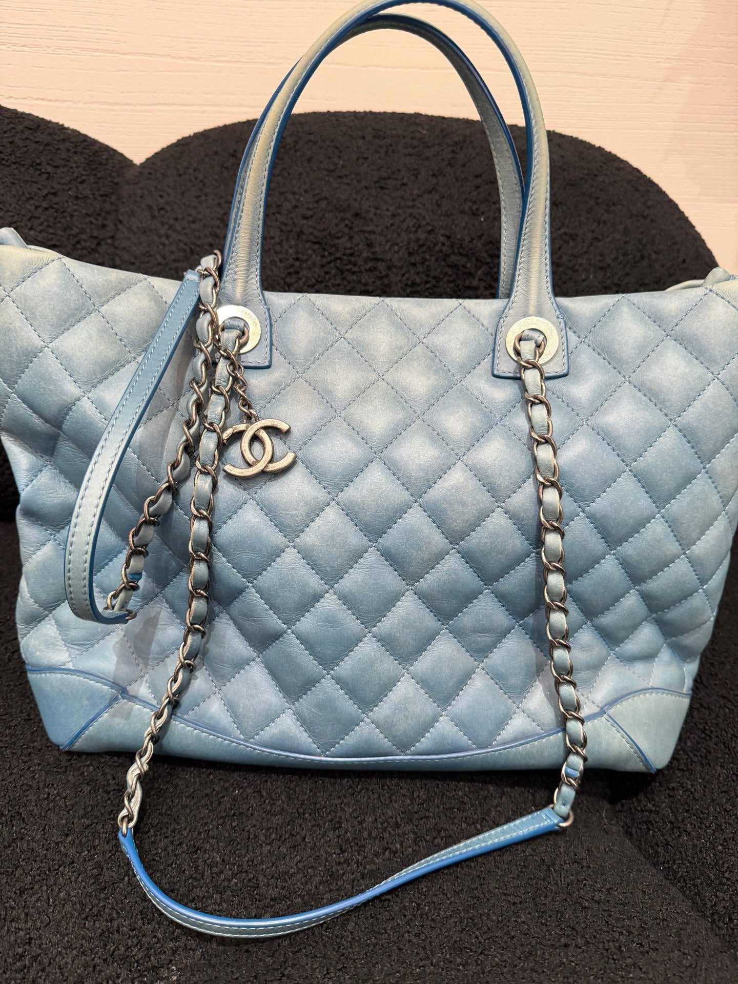 Chanel - Shopping Tote - Lambskin leather - Light blue - (large)