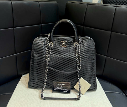 Chanel - Shopping Tote - Leather - Black - (medium)