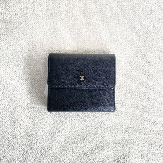 Chanel - Short Bi-fold Wallet - Caviar leather - Black - (small)