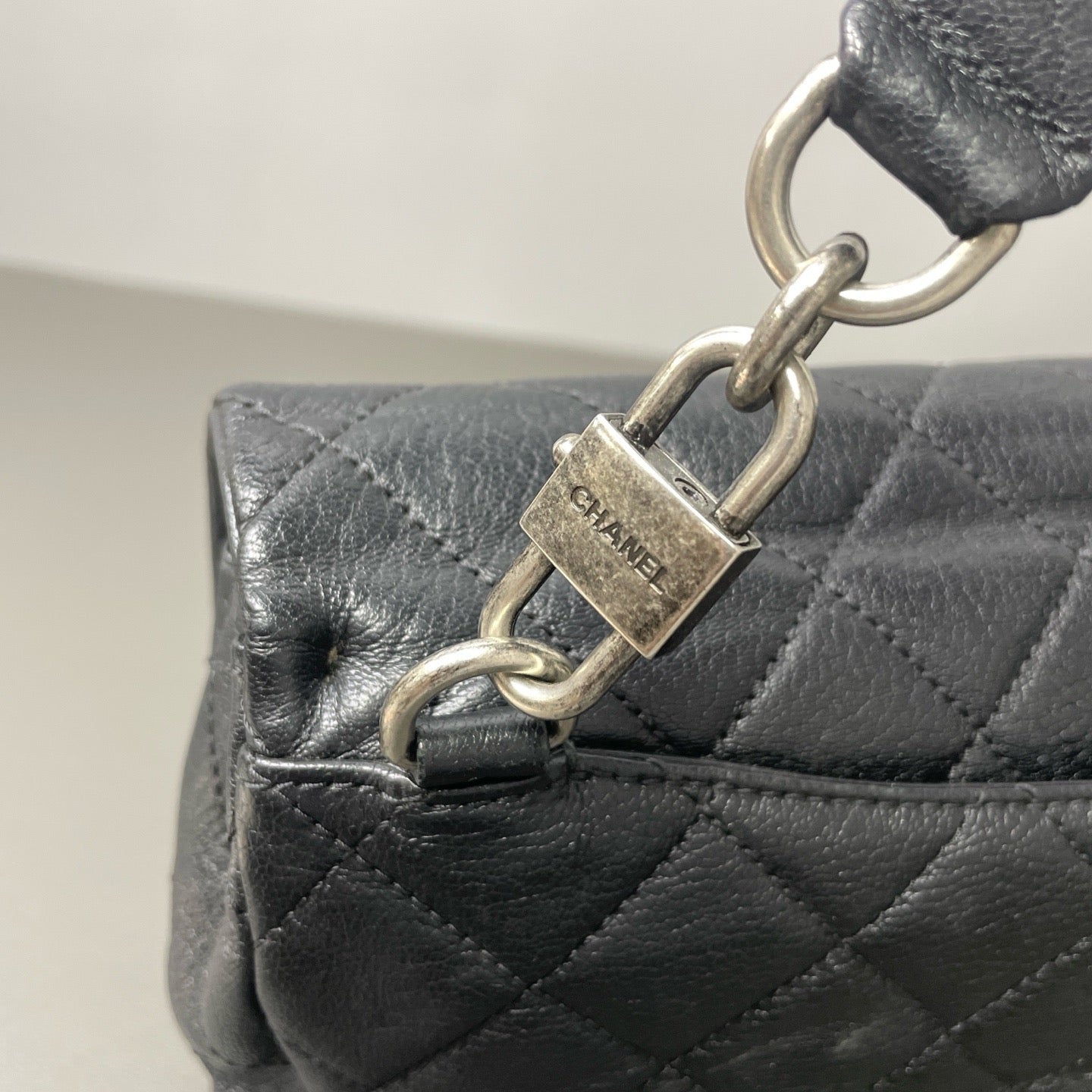 Chanel - Show Piece - Leather - Black - (medium)