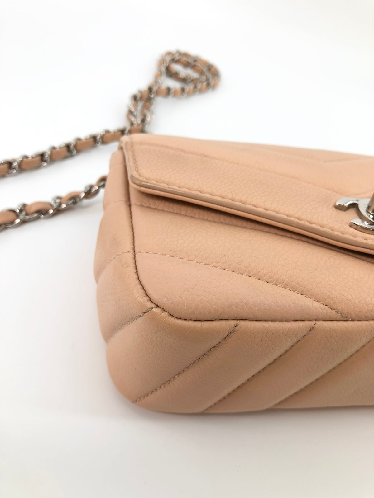 Chanel - Small Classic Flap - Leather - Pink - (mini)